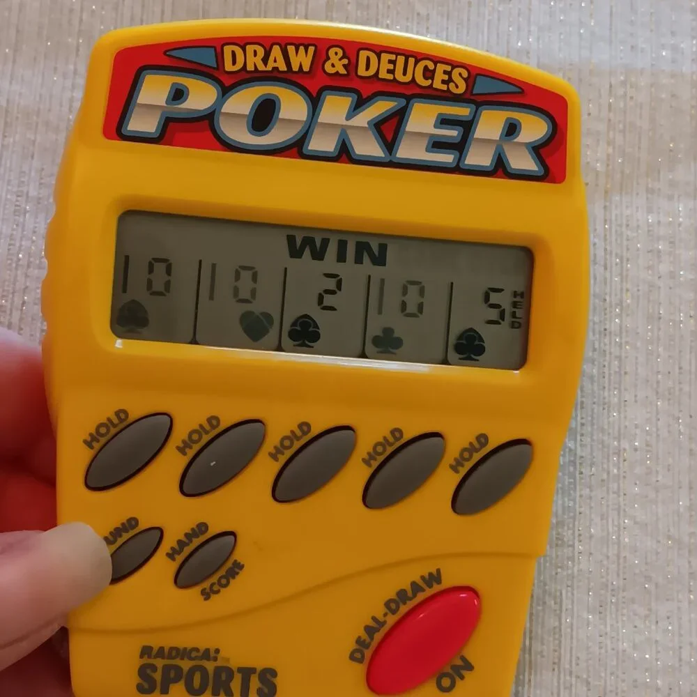 Vintage Radica DRAW & DEUCES Sports Poker Handheld 2-in-1 LCD travel pocket game